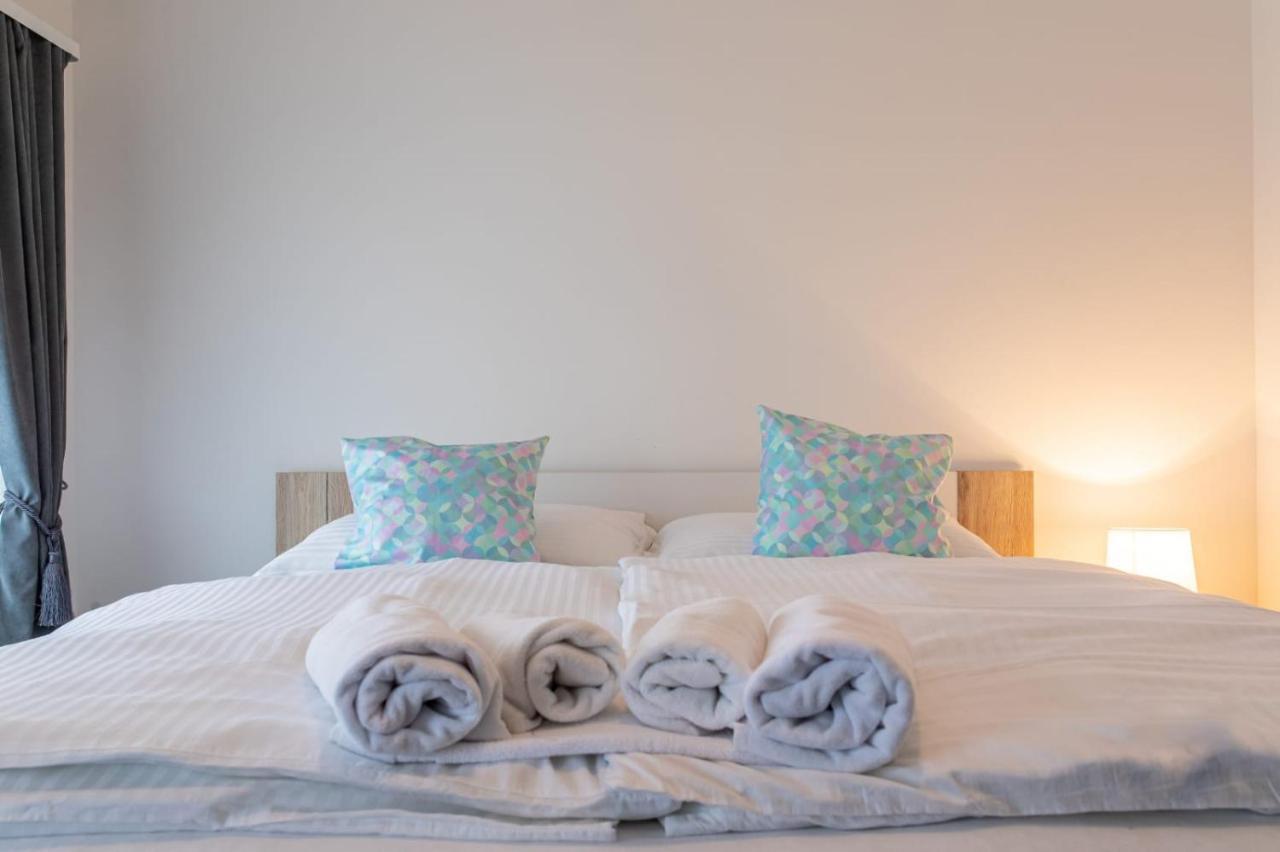 자그레브 Four Roses B&B 외부 사진